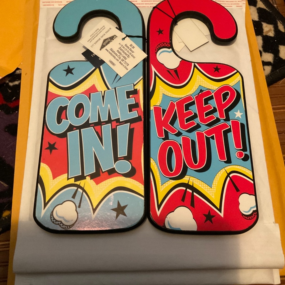 Wood door hanger signs, come in, keep out. Brand new w/ tags.  K01 - Picture 2 of 5